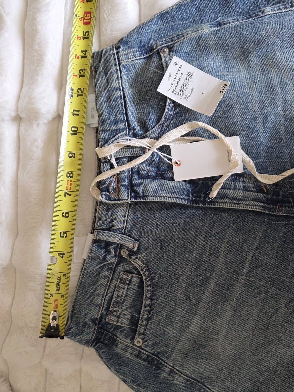 Good American Good Extreme Barrel Jeans - Picture 8 of 9